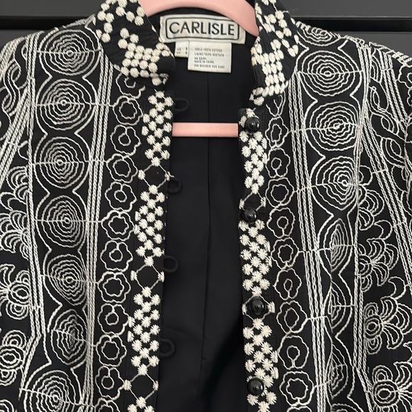Carlisle Vintage Black & White Patterned Lined Blazer w/ Button Loops. Size 6 - Picture 5 of 12